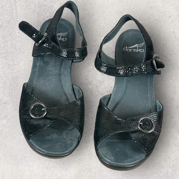 Dansko Womens 8 US 38 EU June Dillon Black Shimmer Leather Ankle Strap Sandals - Picture 2 of 8